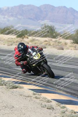 media/Dec-04-2025-Racers Edge (Thu) [[5ebc9f124d]]/3-B Group/3-Session 2 (Turn 7 Inside)/